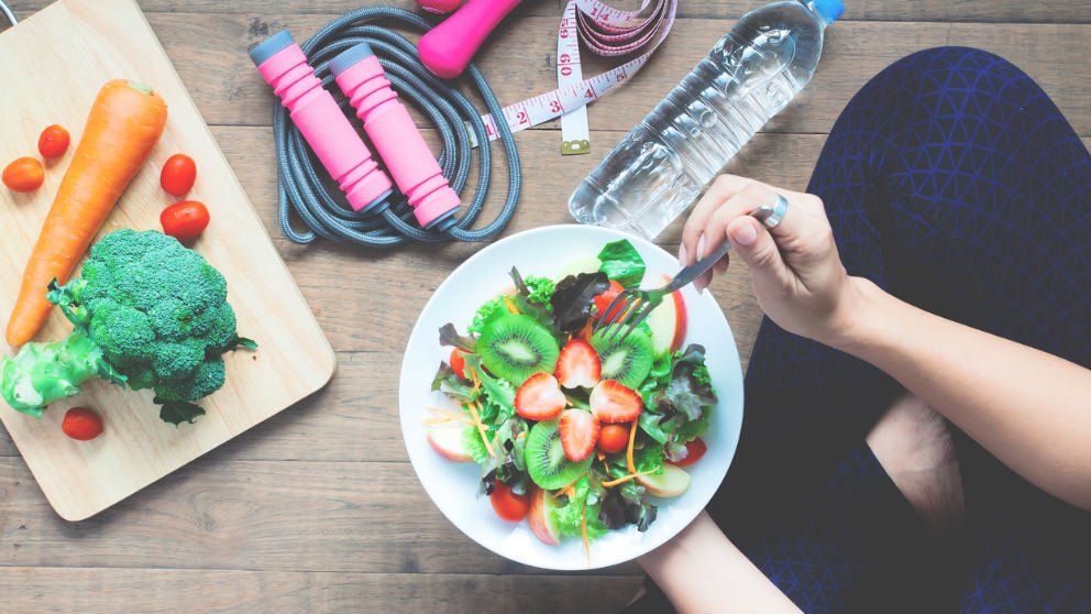 Nutrición deportiva: ¿Qué comer antes y después de ir al gimnasio?
